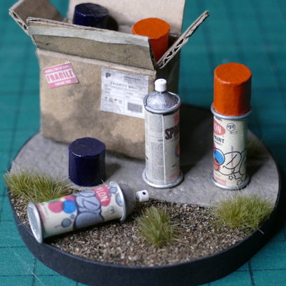 Miniature Spray Can Set