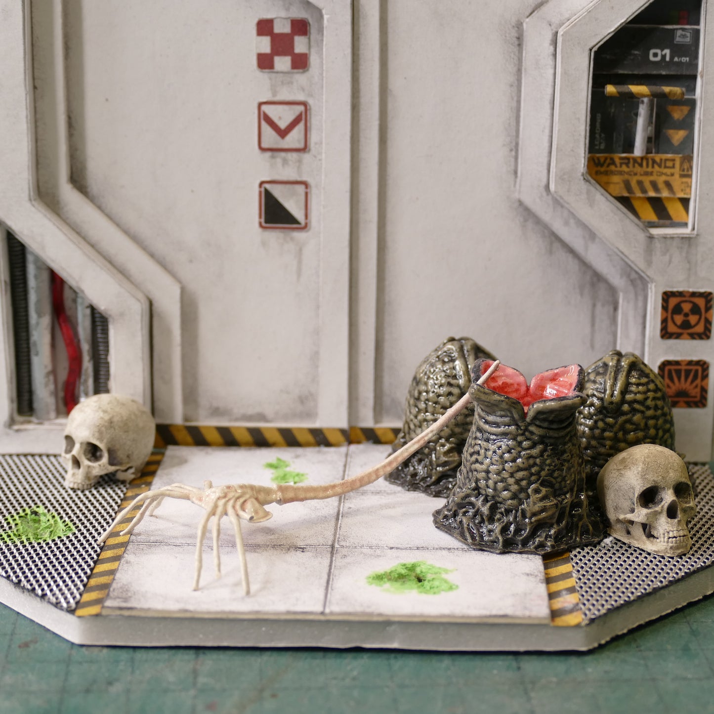 Miniature 'Alien' Airlock Scene