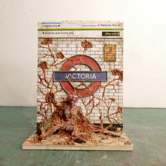 Miniature The Last of Us London Tube Station